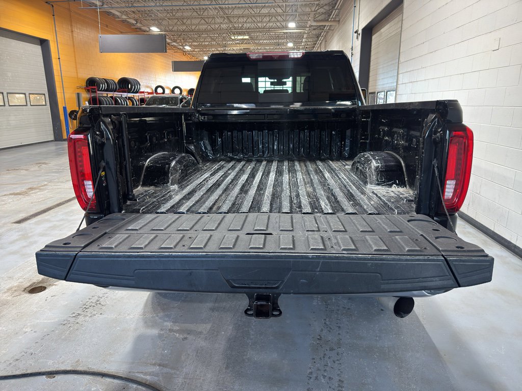 Used 2021 GMC Sierra 3500 SLT w/ SLT Preferred Package image 21
