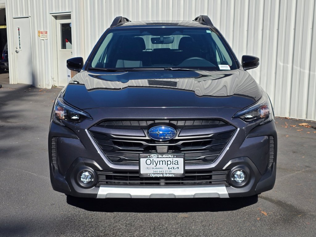 Used 2025 Subaru Outback Limited AWD/4WD image 2