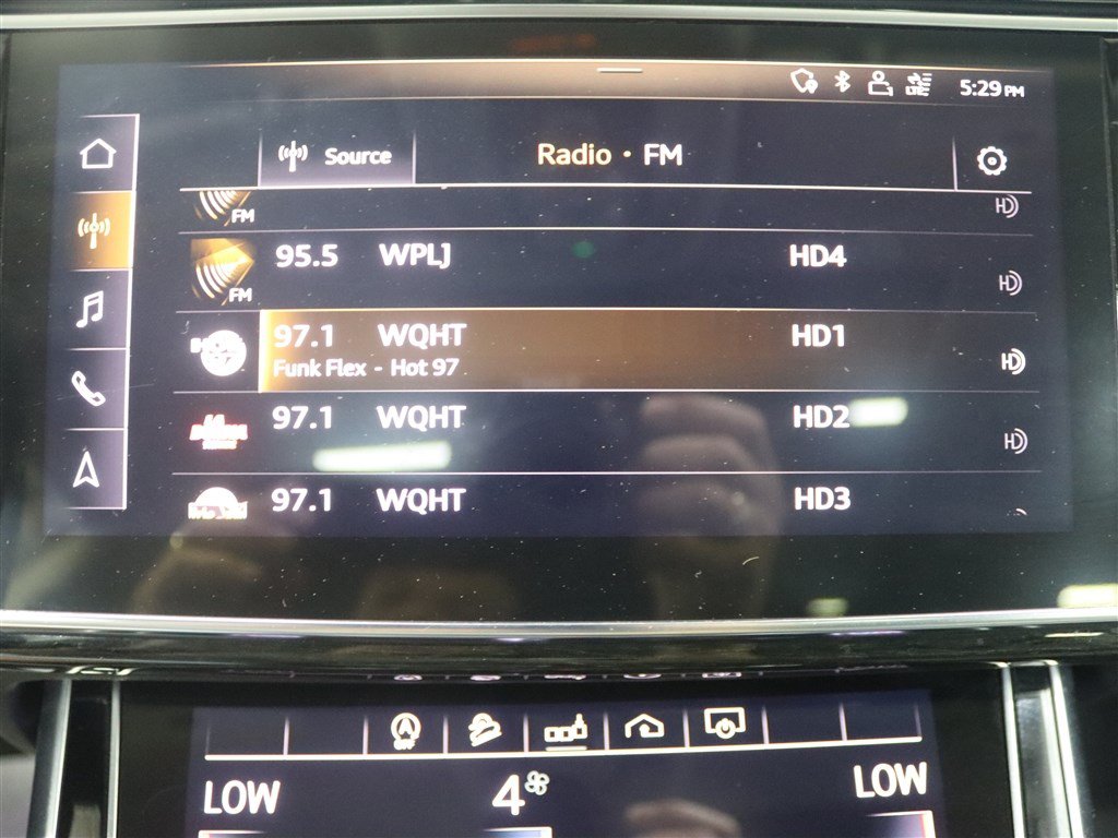 Used 2019 Audi Q8 Premium Plus w/ Premium Plus AWD/4WD image 39