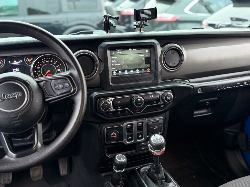 Used 2022 Jeep Wrangler Sport AWD/4WD image 10