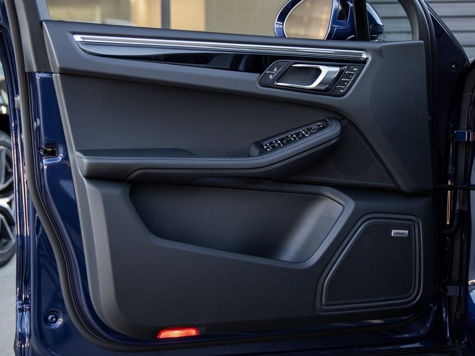 Certified 2026 Porsche Macan image 21