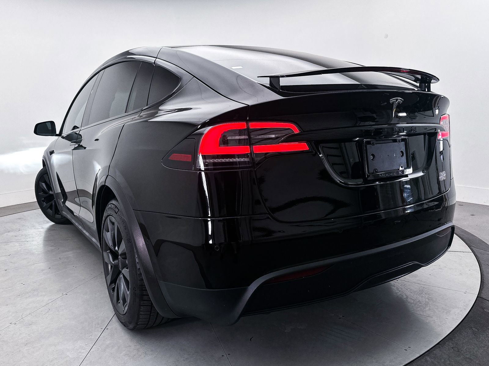 Used 2022 Tesla Model X Plaid AWD/4WD image 9