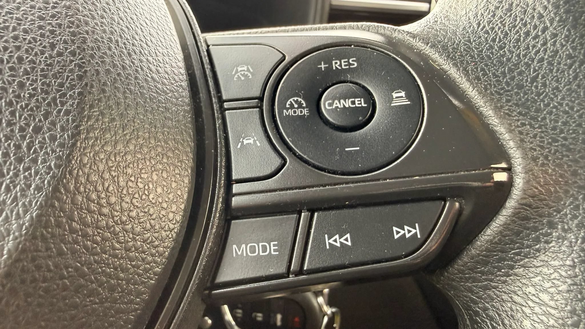 Used 2023 Toyota Corolla LE FWD image 20