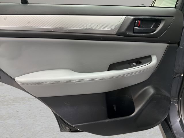 Used 2019 Subaru Outback 2.5i AWD/4WD image 28