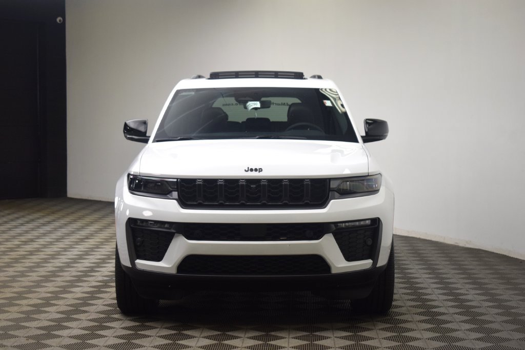 New 2026 Jeep Grand Cherokee Limited AWD/4WD image 2