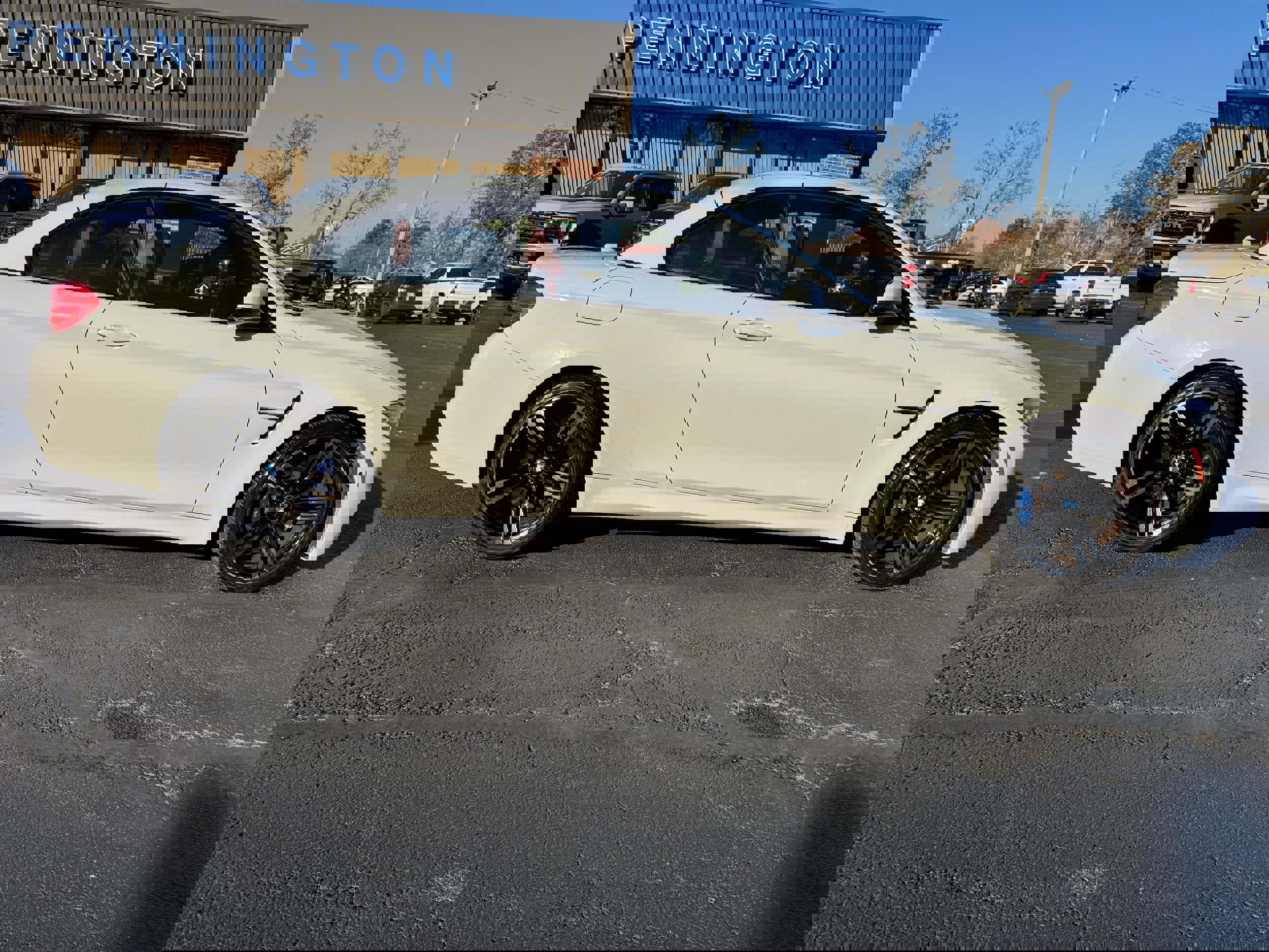 Used 2015 BMW M4 Convertible image 8