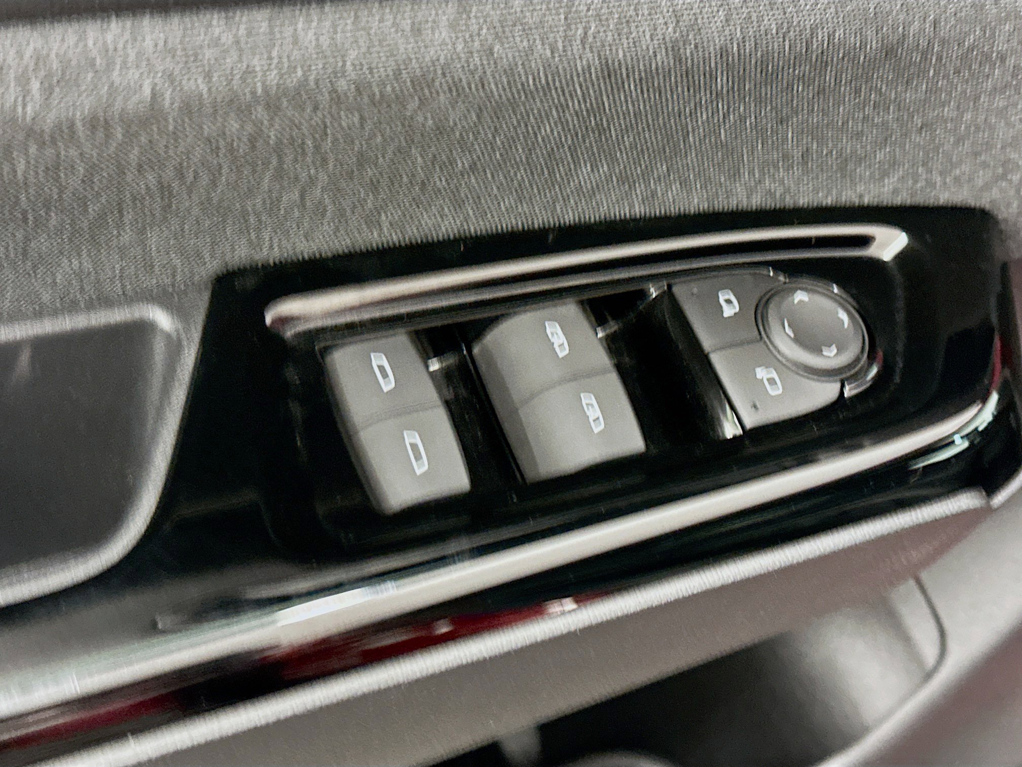 Used 2024 Honda Prologue EX image 15