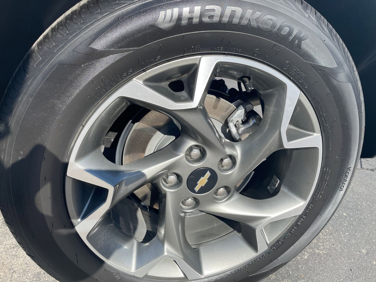 Used 2025 Chevrolet Trax LT image 28