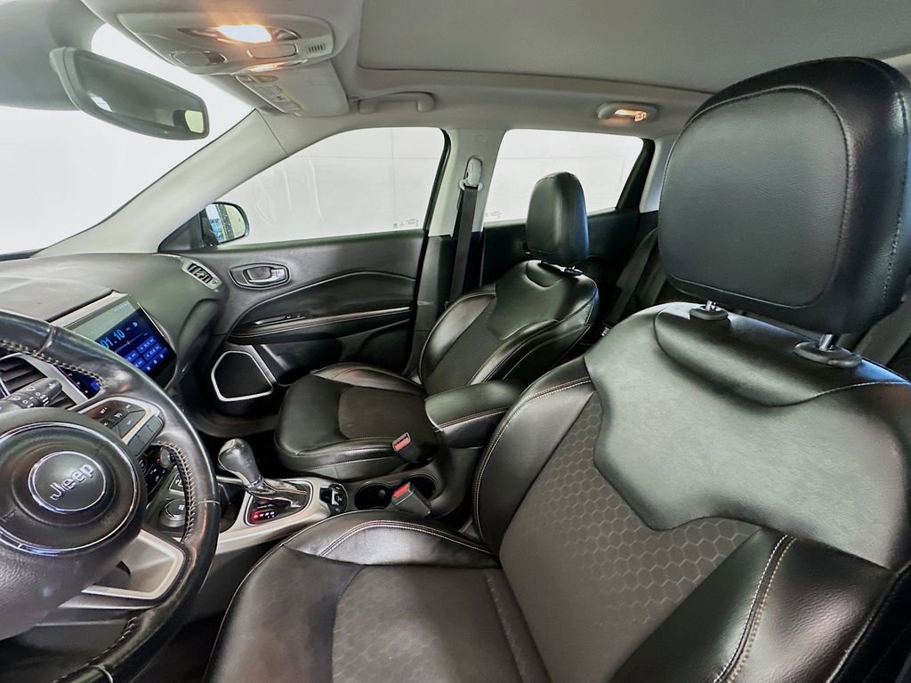Used 2018 Jeep Compass Latitude w/ Popular Equipment Group image 20