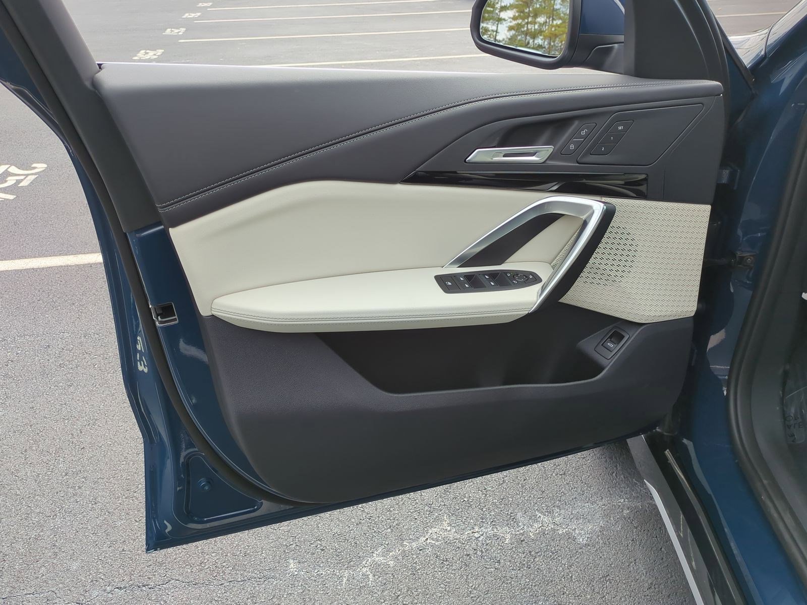 Certified 2026 BMW X1 xDrive28i w/ Convenience Package image 13