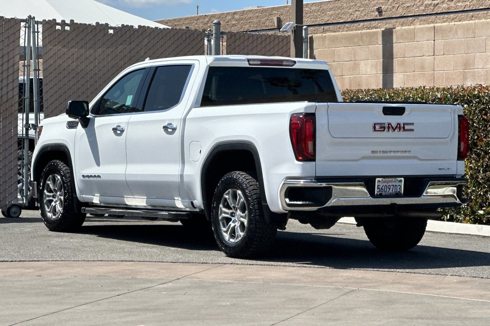 Certified 2021 GMC Sierra 1500 SLT w/ Driver Alert Package I RWD image 6
