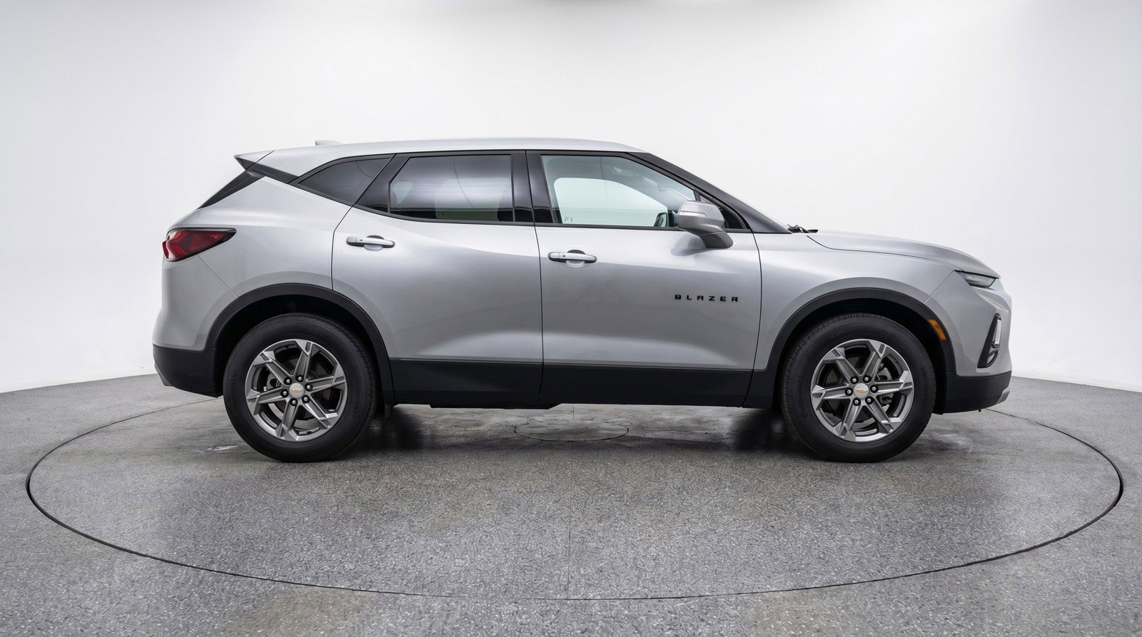 Used 2025 Chevrolet Blazer LT image 11