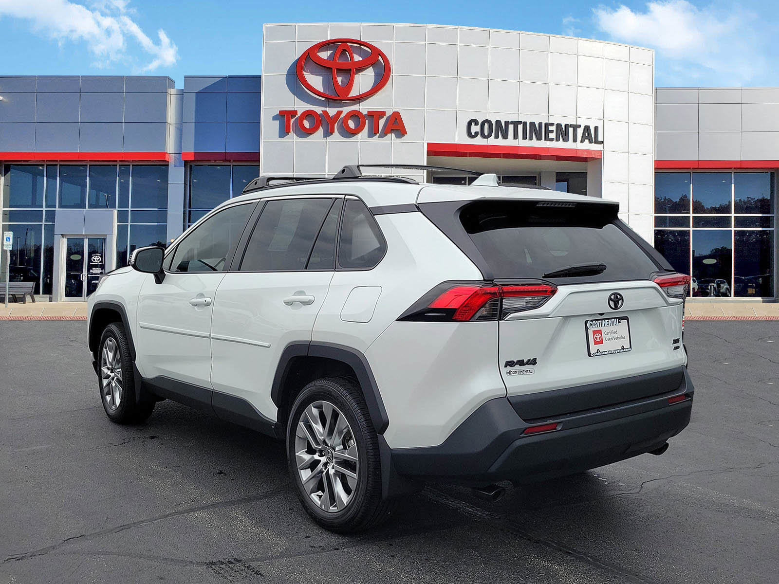 Certified 2025 Toyota RAV4 XLE Premium w/ Weather Package AWD/4WD image 4