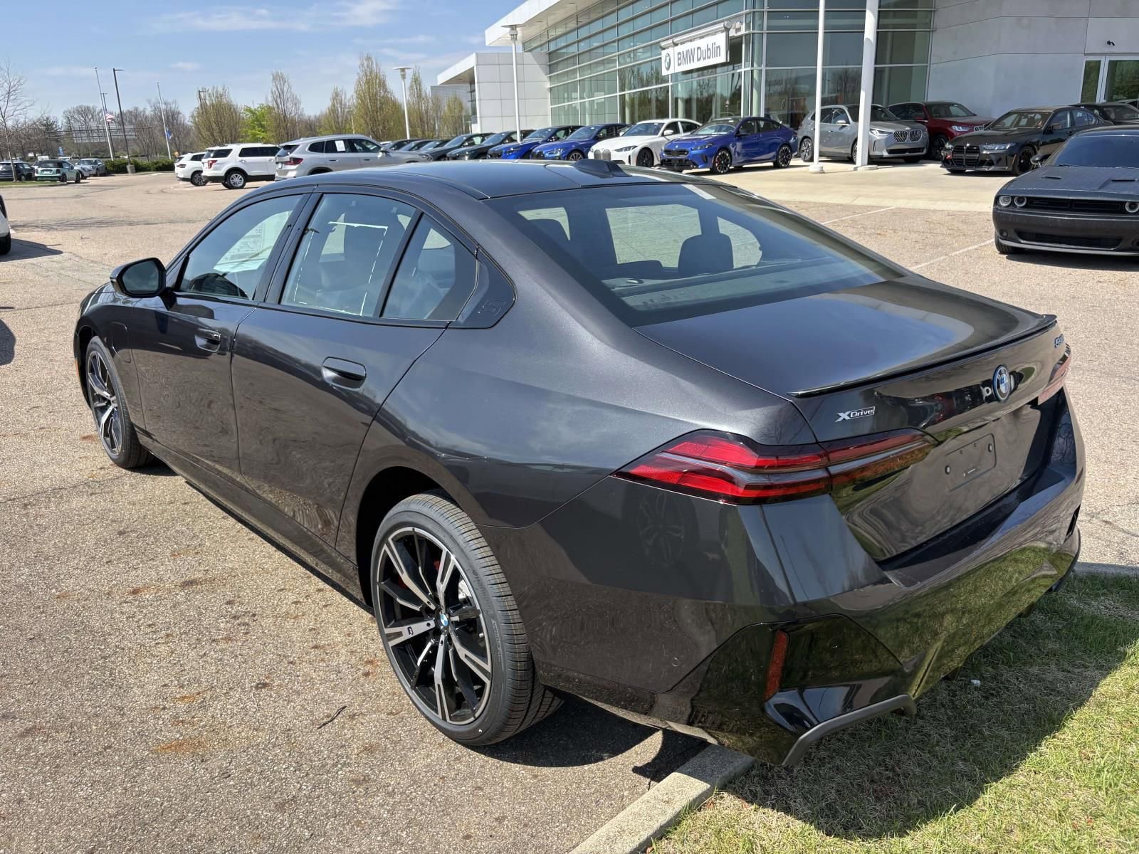 New 2026 BMW 550e xDrive image 7