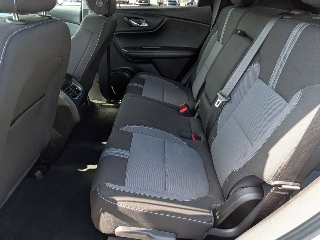 Used 2025 Chevrolet Blazer LT FWD image 26