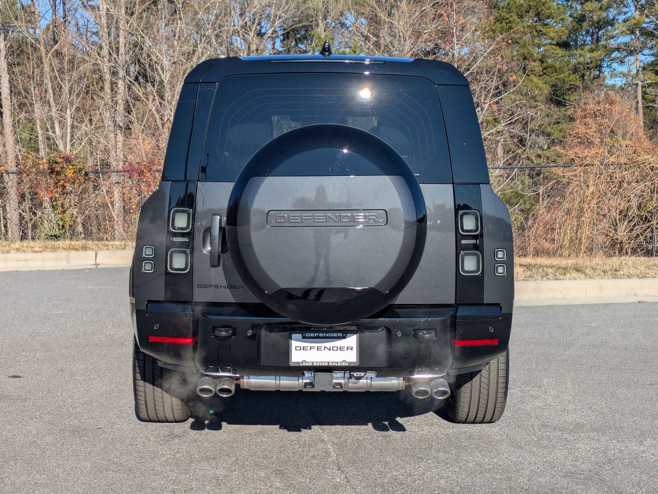 New 2026 Land Rover Defender 130 V8 image 6