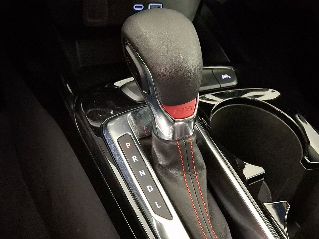 Used 2025 Chevrolet Trax RS image 16