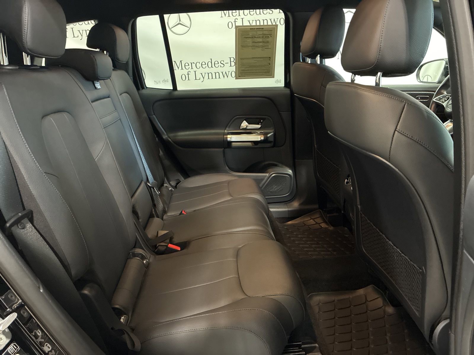 Used 2024 Mercedes-Benz GLB 250 4MATIC image 27