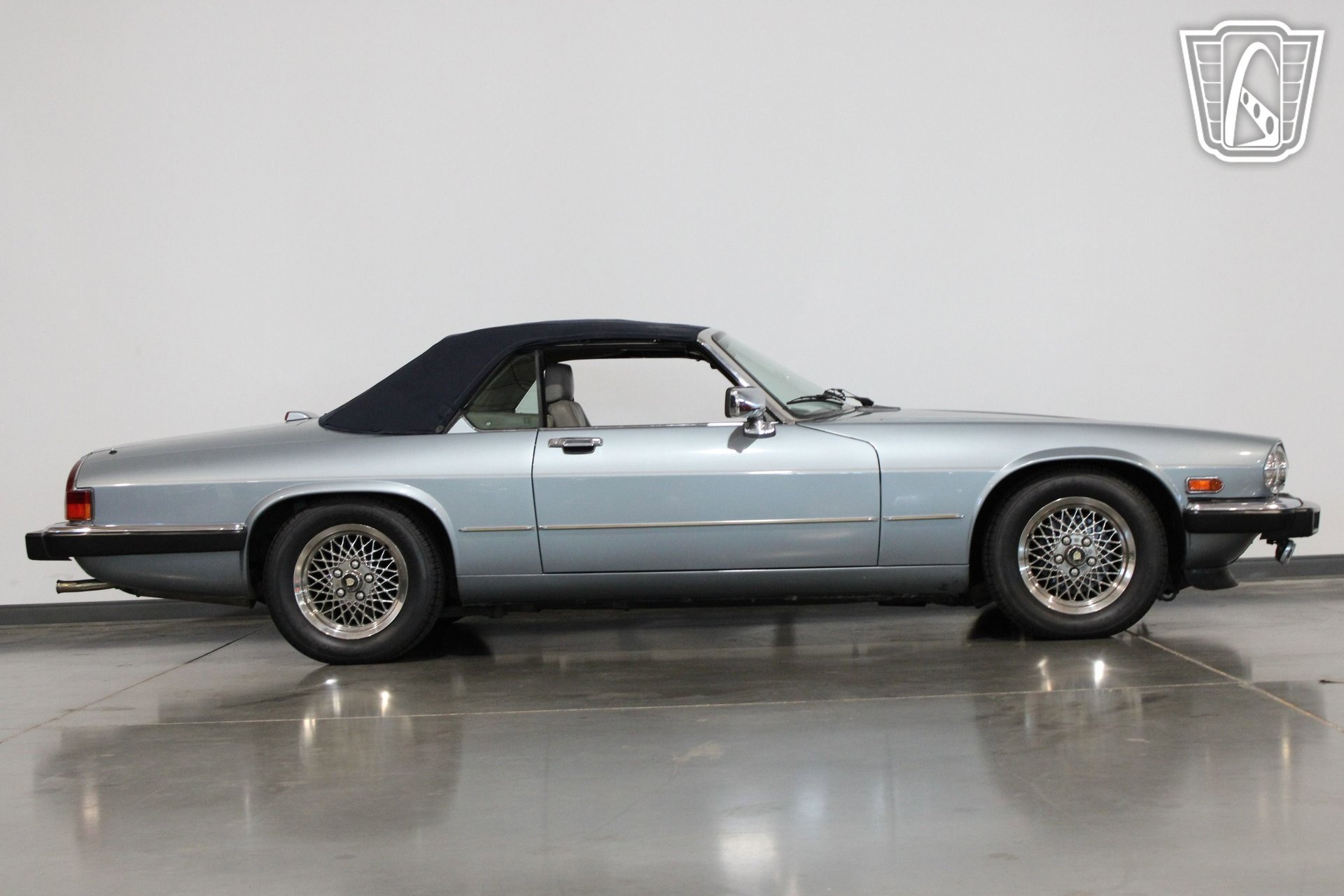 Used 1990 Jaguar XJS V12 Convertible RWD image 16