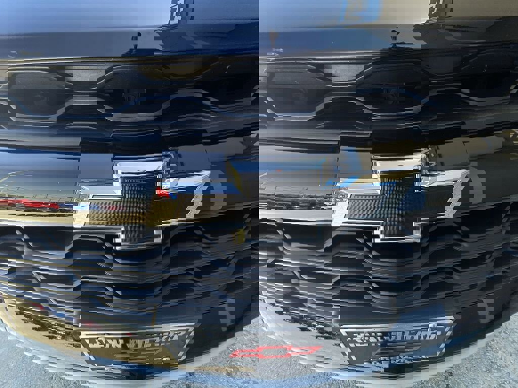 Certified 2025 Chevrolet Blazer LT w/ Midnight/Sport Edition FWD image 29