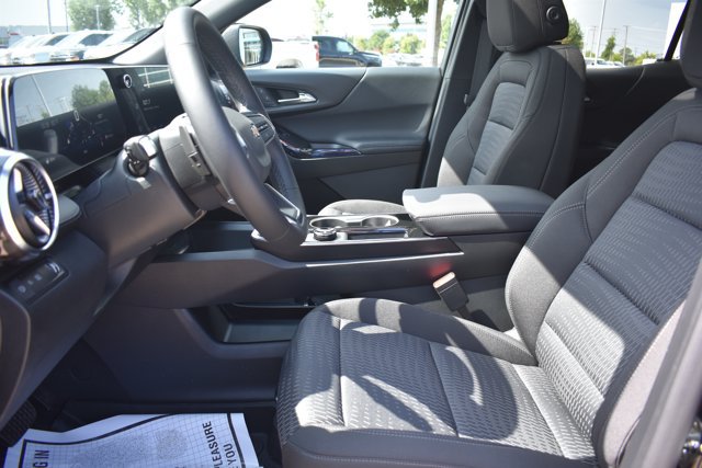 New 2027 Chevrolet Equinox LT w/ LPO, Floor Liner Package FWD image 13