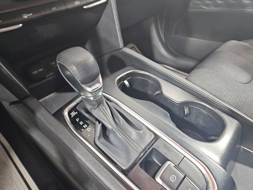 Used 2020 Hyundai Santa Fe SE image 23