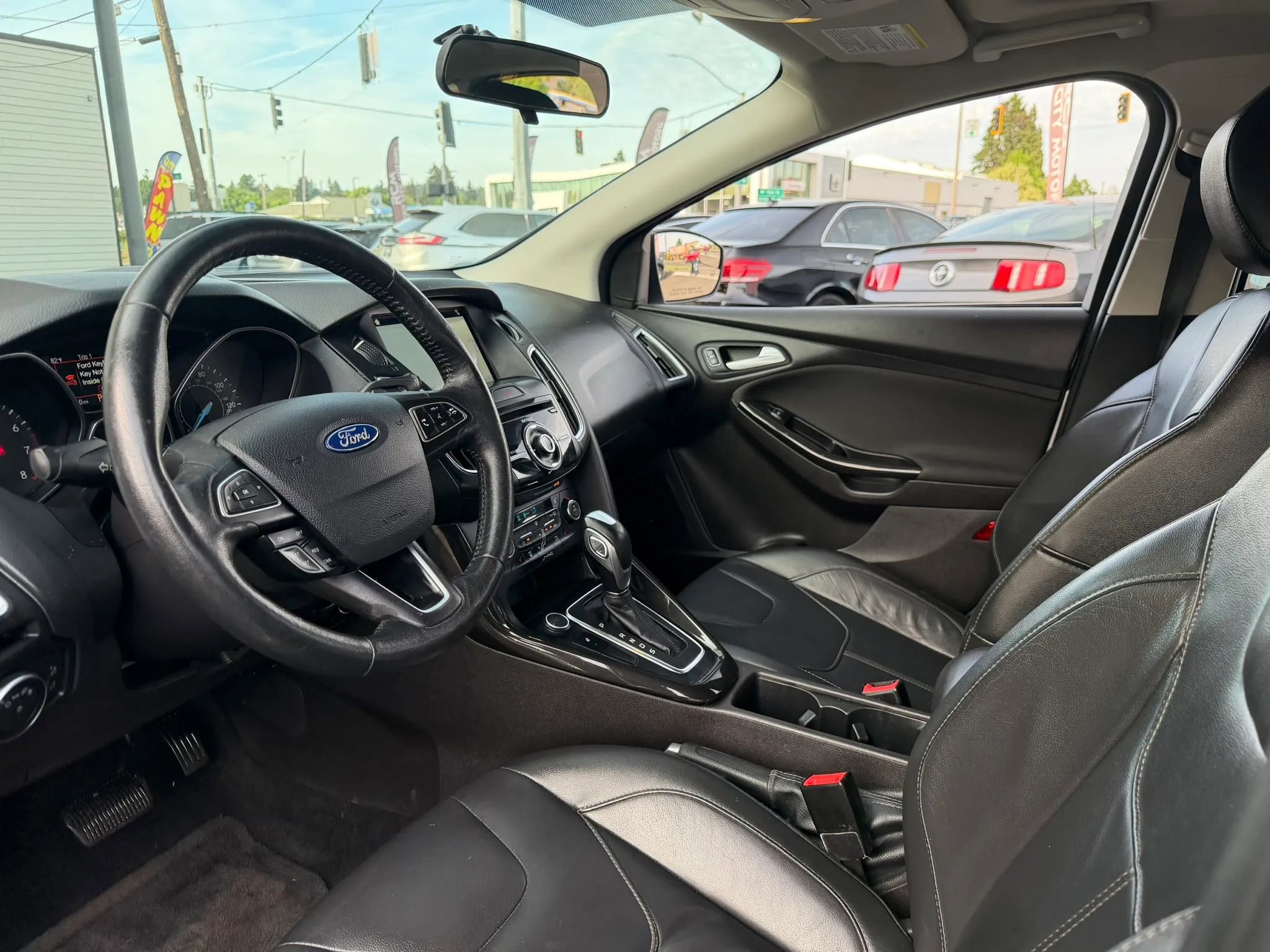 Used 2017 Ford Focus Titanium FWD image 16
