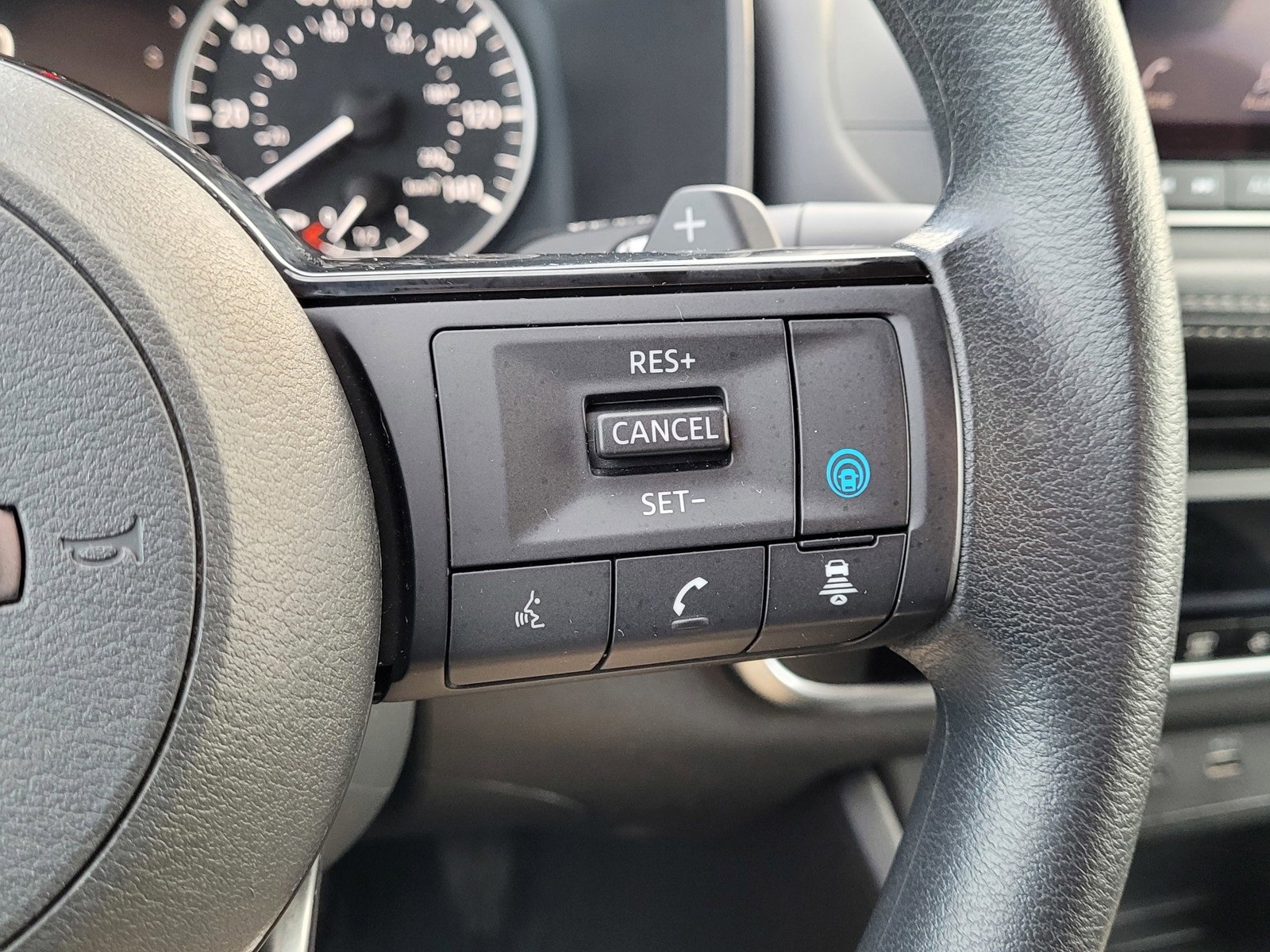 Used 2023 Nissan Rogue SV image 21