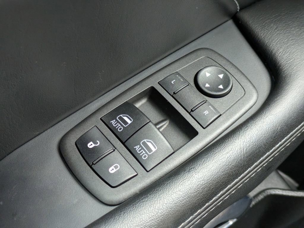 Used 2023 Dodge Challenger R/T w/ Plus Package image 23