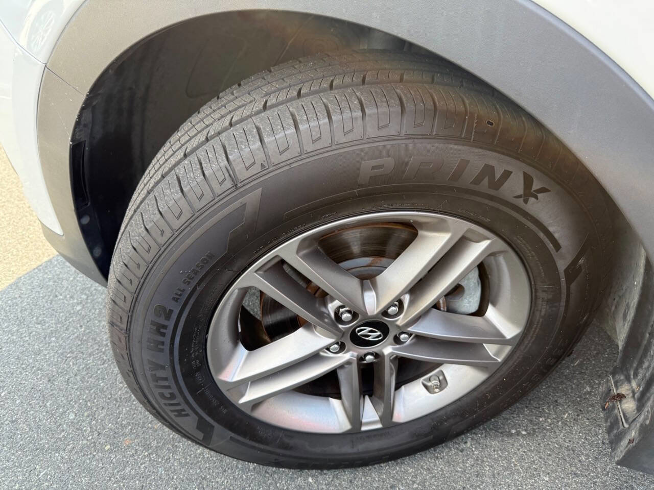 Used 2017 Hyundai Santa Fe Sport image 24