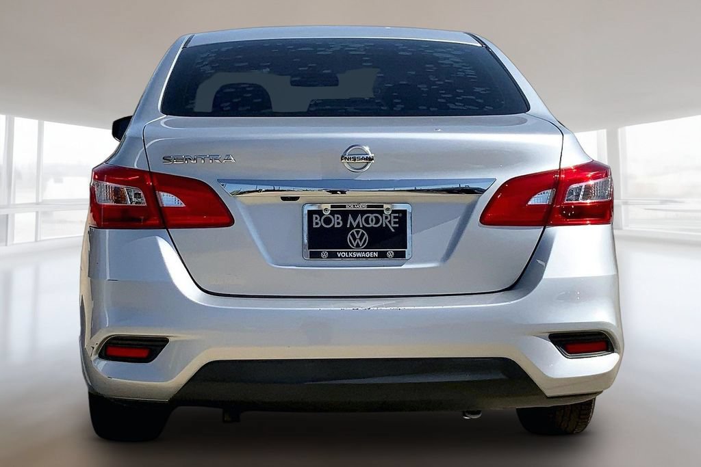 Used 2018 Nissan Sentra S FWD image 4
