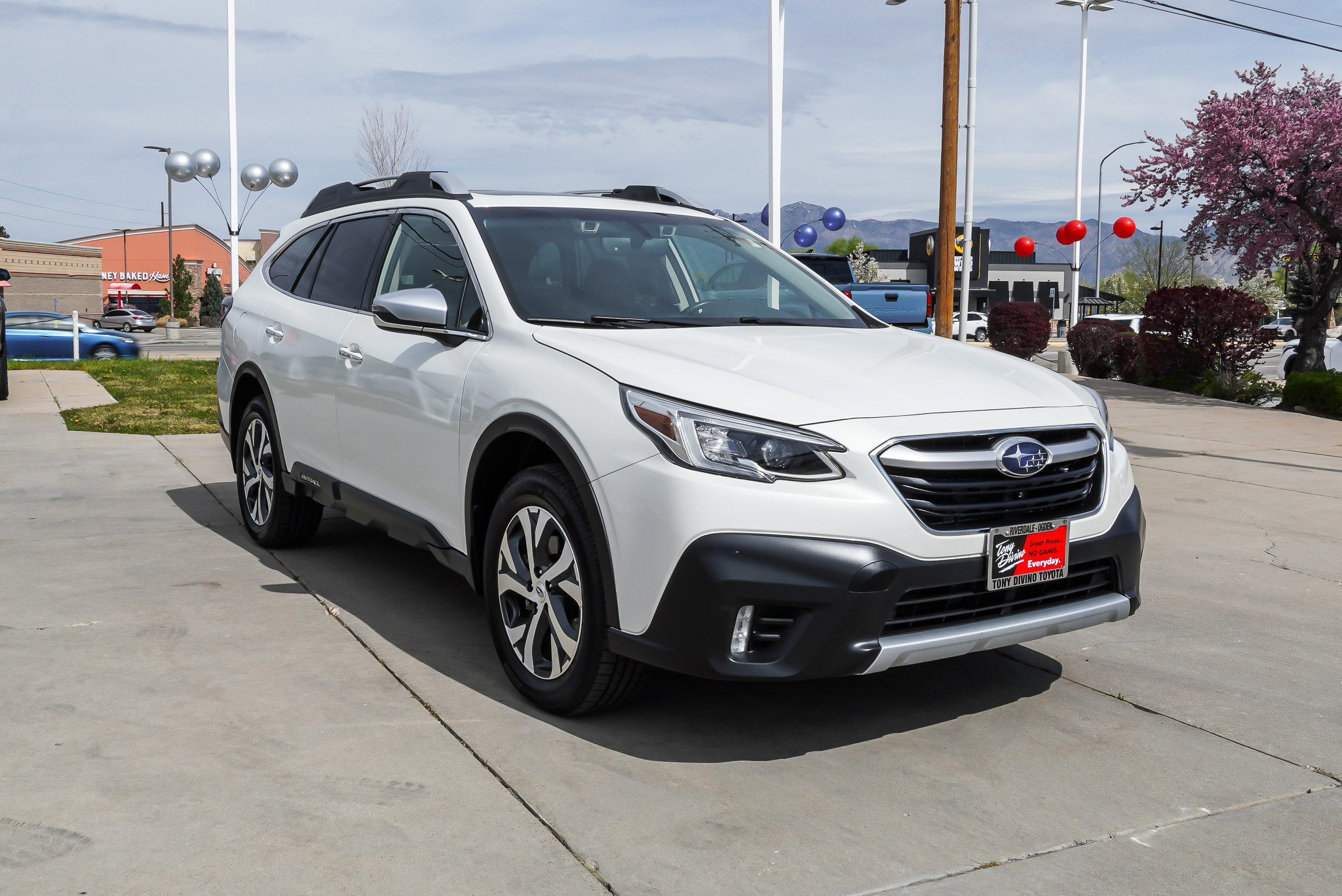 Used 2022 Subaru Outback Touring XT w/ Popular Package #2 image 2