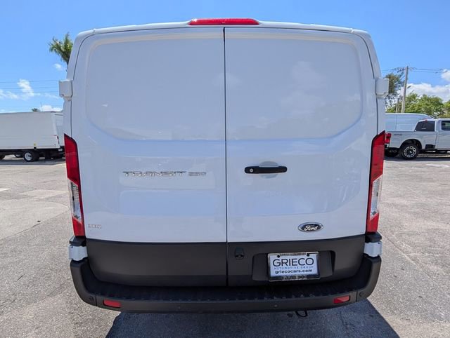 Used 2022 Ford Transit 250 Low Roof image 10