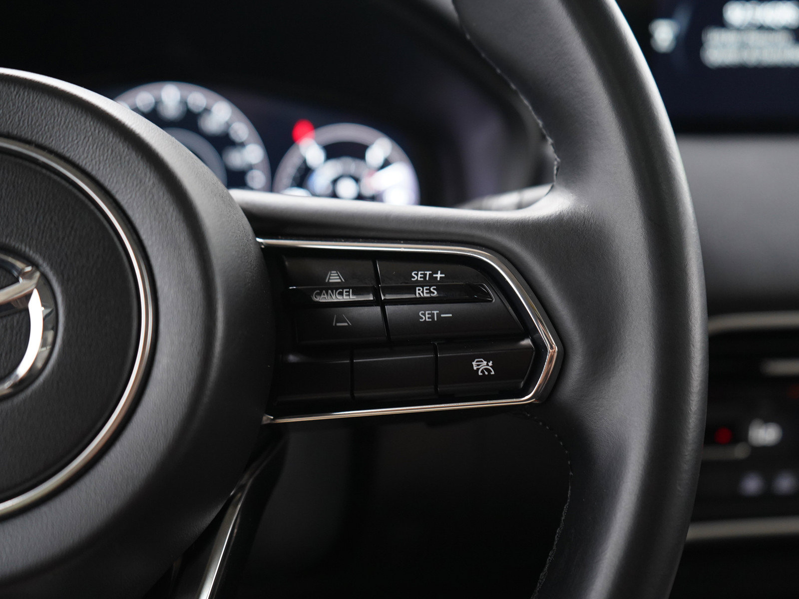 Certified 2024 MAZDA CX-90 Plug-In Hybrid w/ Preferred AWD/4WD image 28