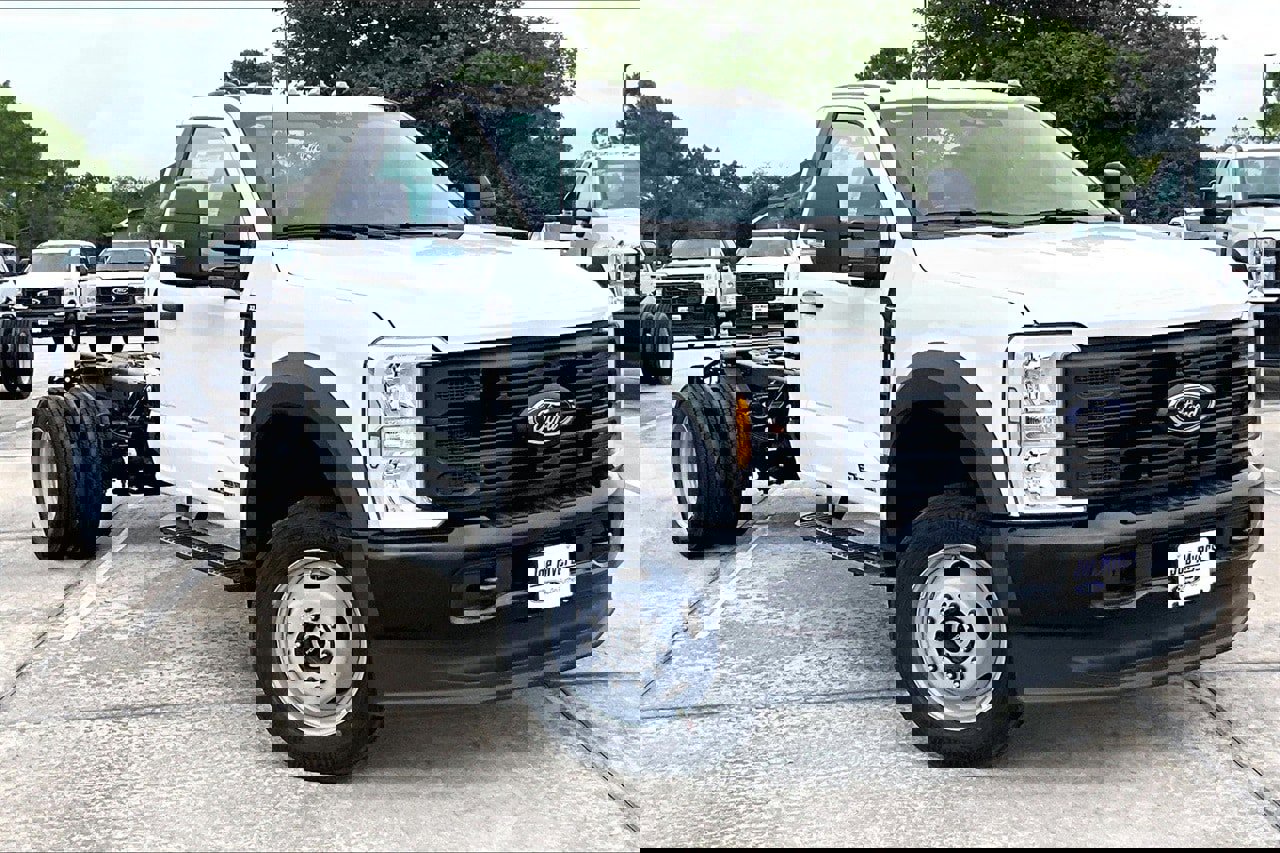 New 2025 Ford F450 XL