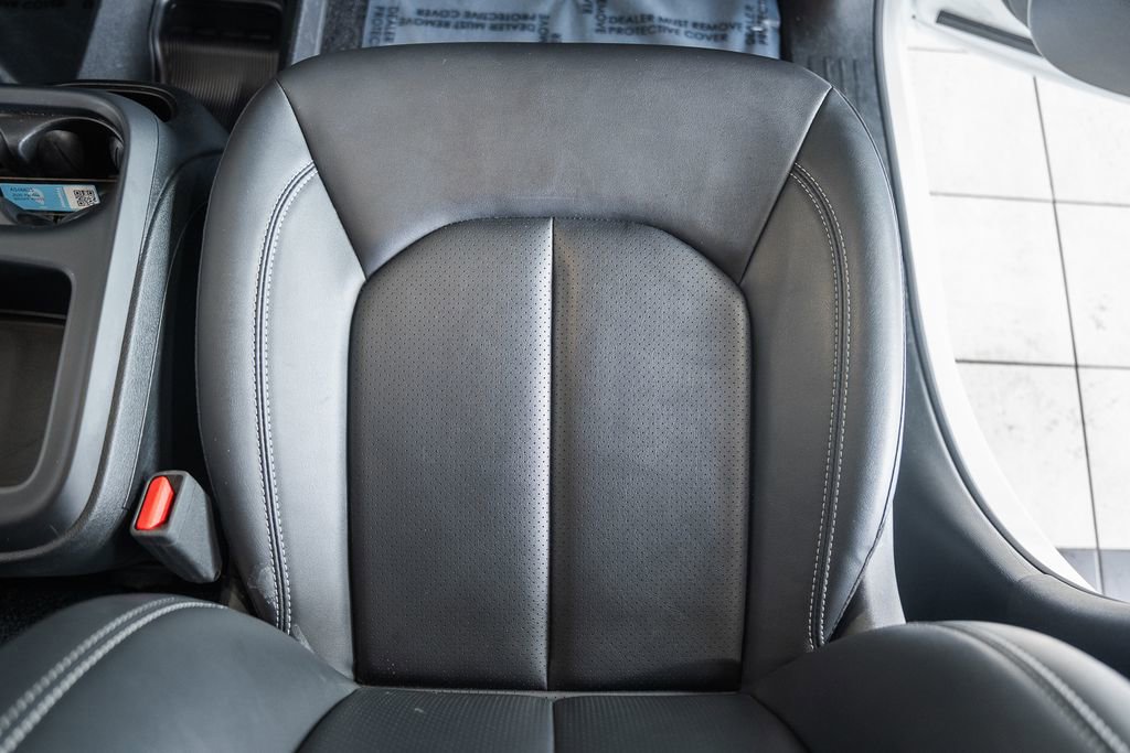 Used 2025 Chrysler Pacifica Select image 34