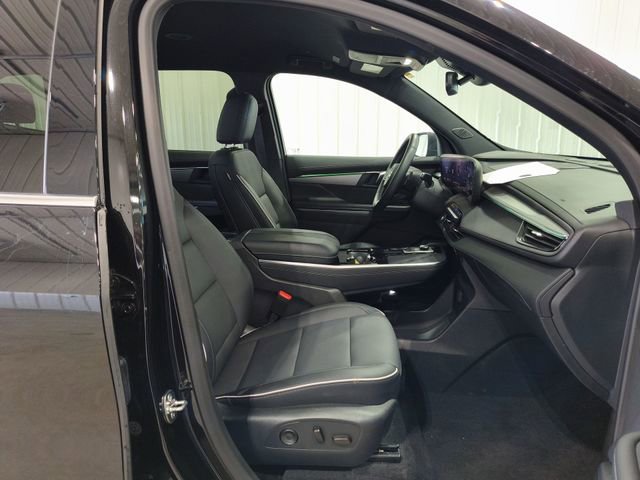Used 2025 Buick Enclave Preferred AWD/4WD image 27