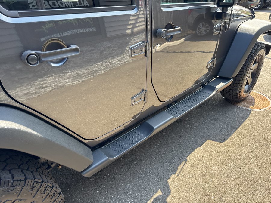 Used 2017 Jeep Wrangler Unlimited Sport AWD/4WD image 19