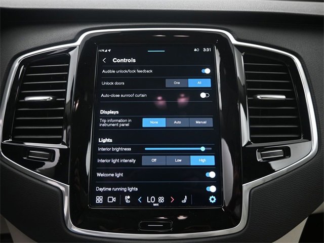 Used 2025 Volvo XC90 B6 Plus w/ Protection Package Premier image 19