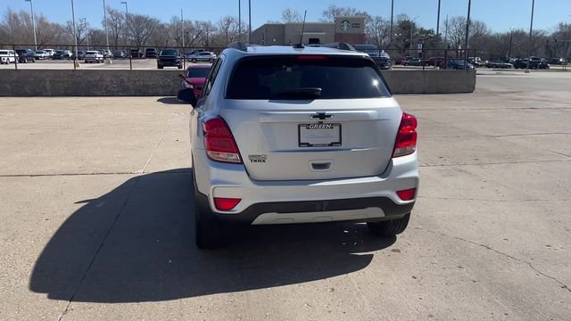 Used 2022 Chevrolet Trax LT w/ Redline Edition image 7