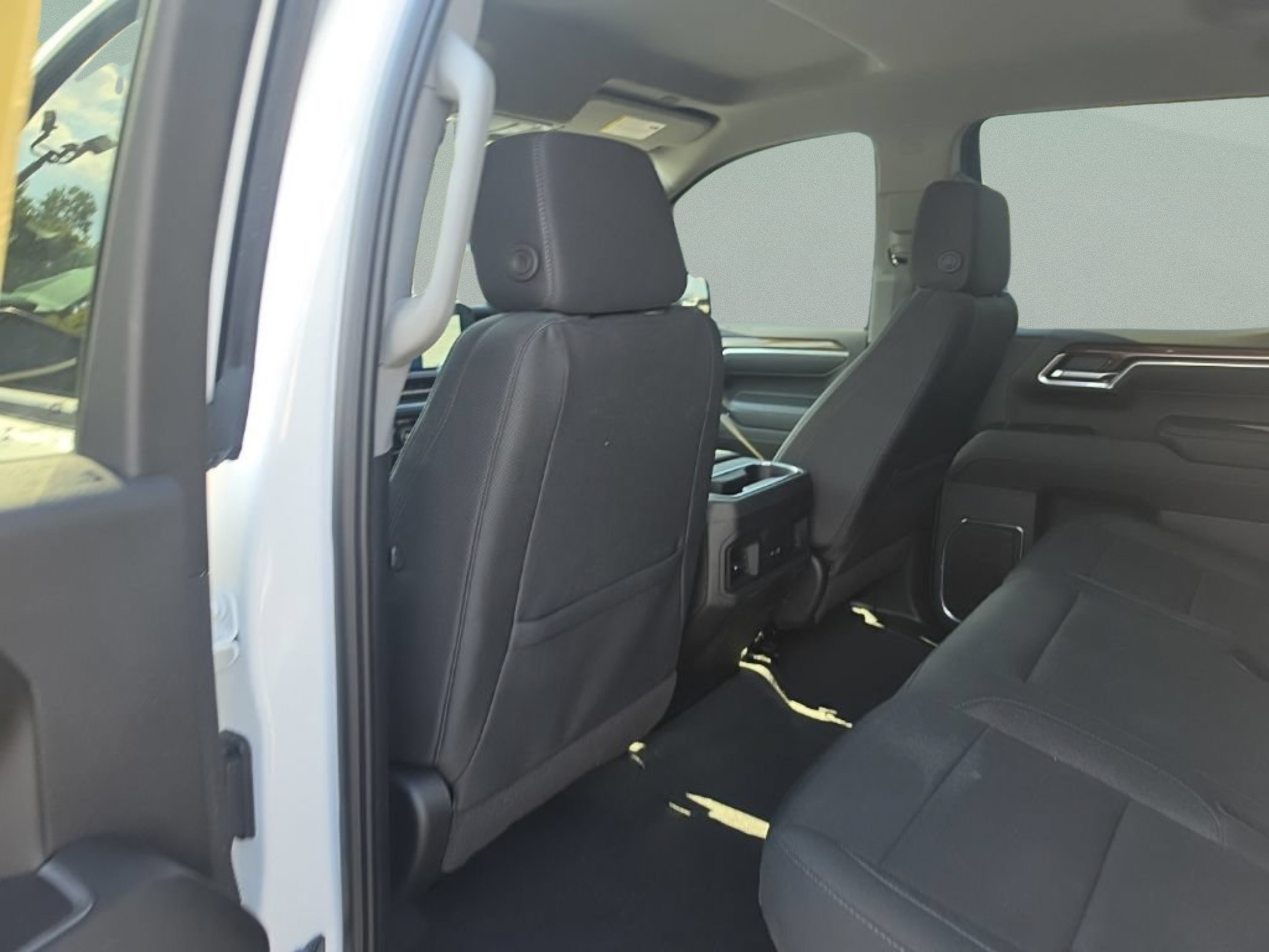 Used 2025 Chevrolet Silverado 1500 LT RWD image 23