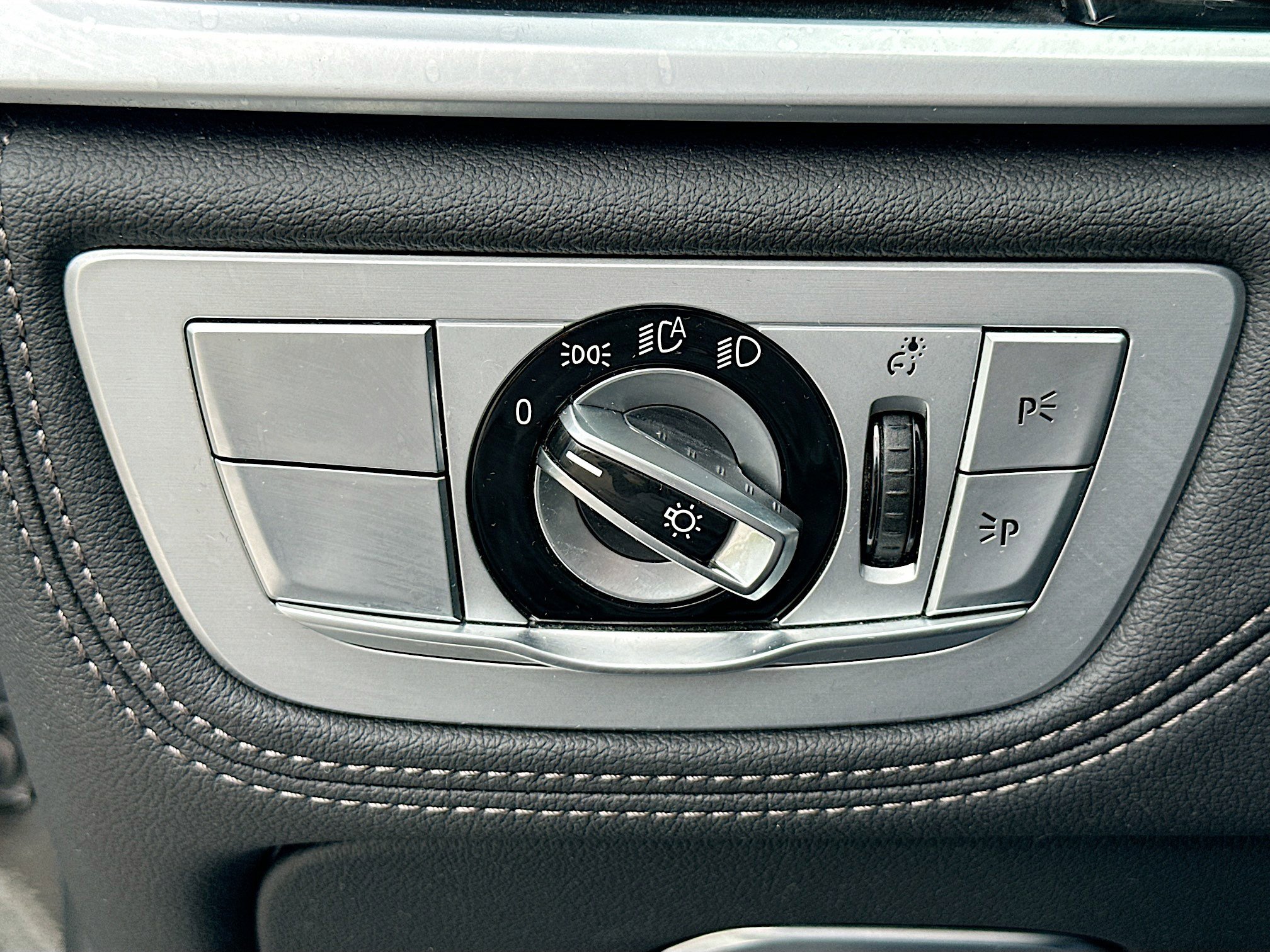 Used 2020 BMW 750i xDrive w/ Executive Package AWD/4WD image 10