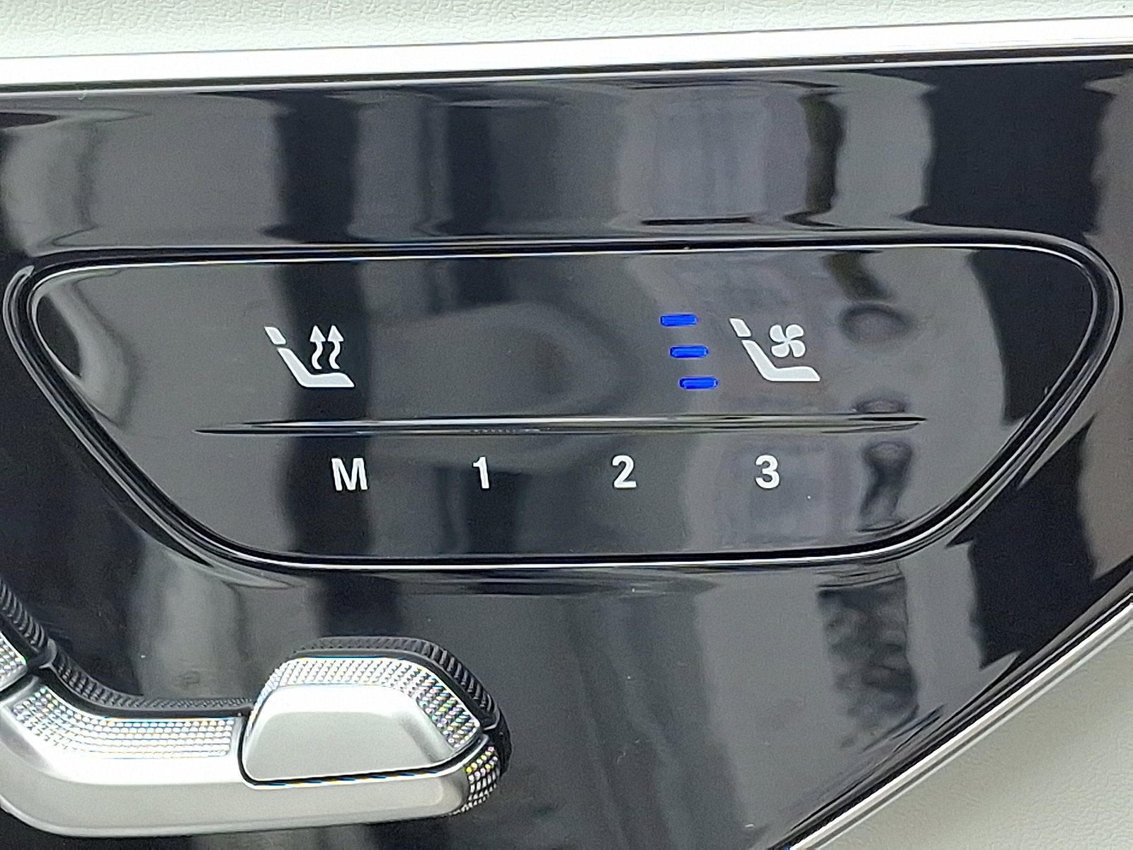 New 2026 Mercedes-Benz E 53 AMG e 4MATIC Sedan image 19