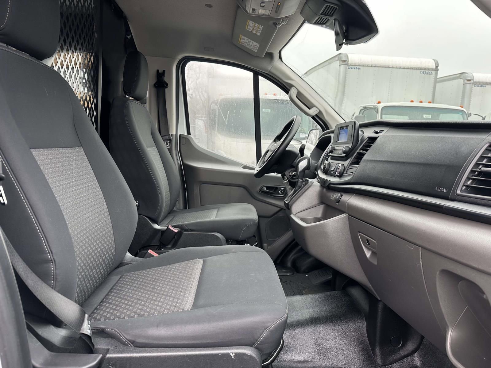 Used 2024 Ford Transit 250 Low Roof AWD w/ Exterior Upgrade Package image 26