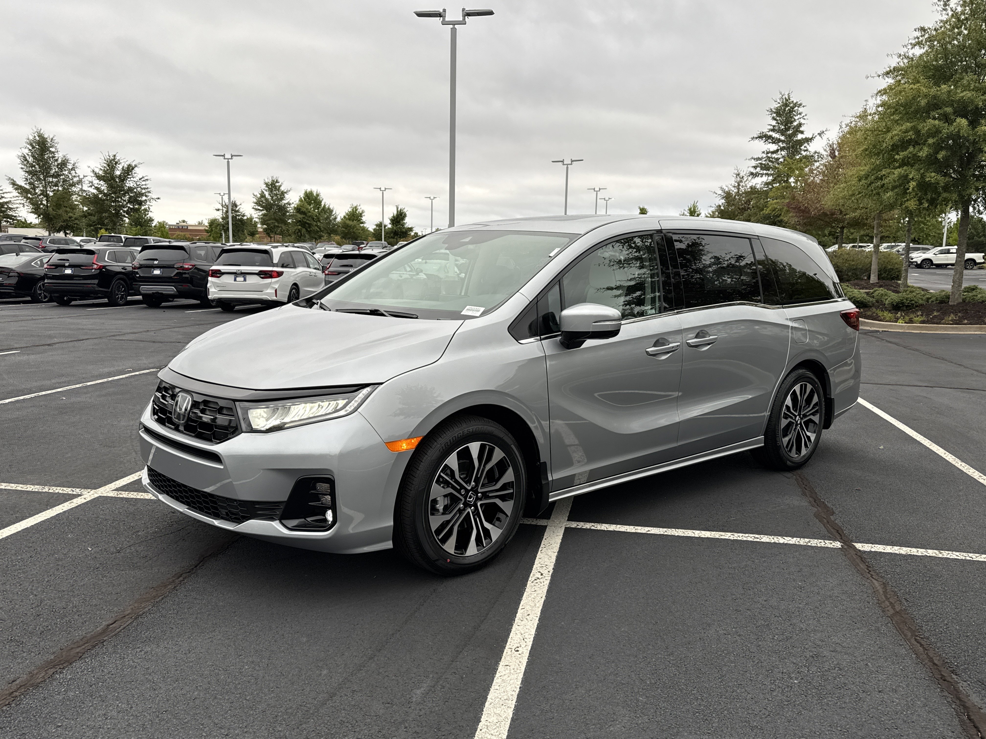 New 2026 Honda Odyssey Elite image 5
