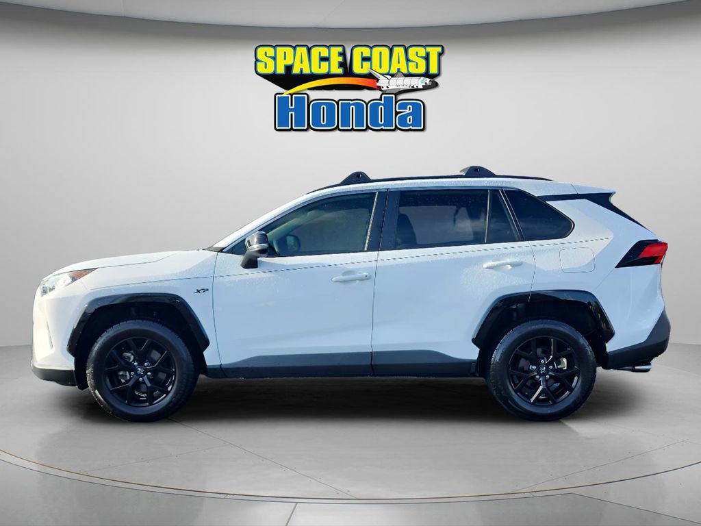 Used 2021 Toyota RAV4 XLE FWD image 6