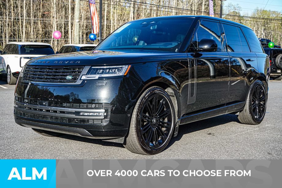 Used 2025 Land Rover Range Rover SE AWD/4WD image 3