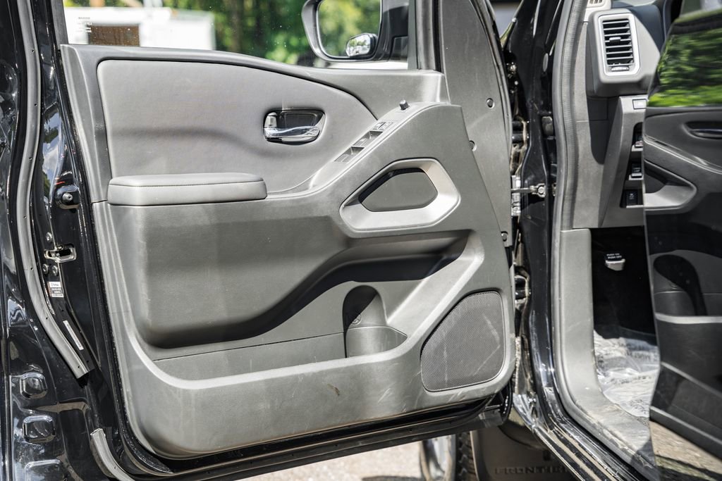 Used 2024 Nissan Frontier SV w/ Technology Package image 30