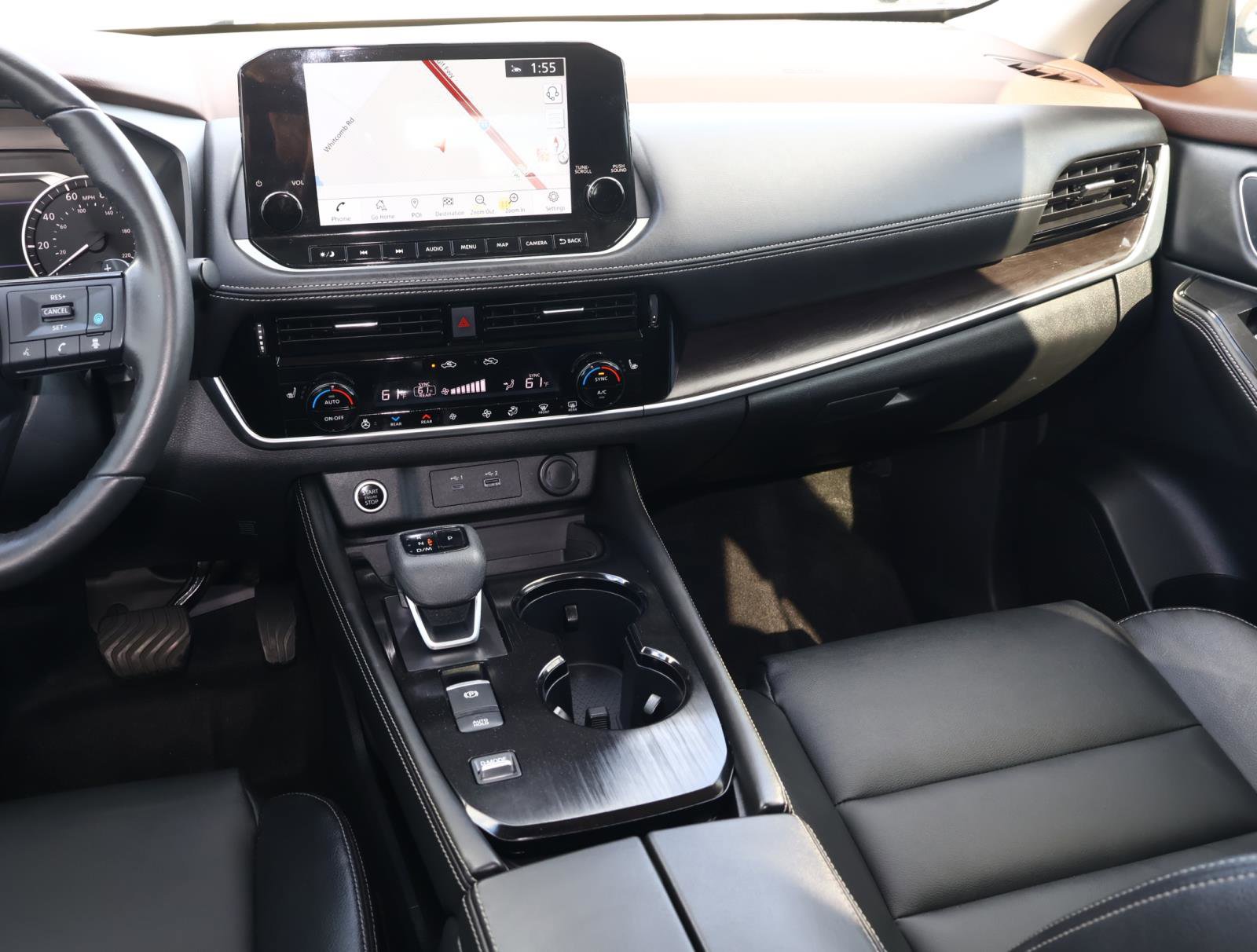 Used 2021 Nissan Rogue SL w/ Premium Package image 11