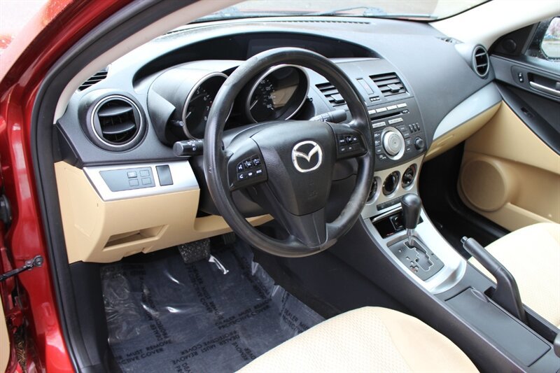 Used 2010 MAZDA MAZDA3 i Touring FWD image 9